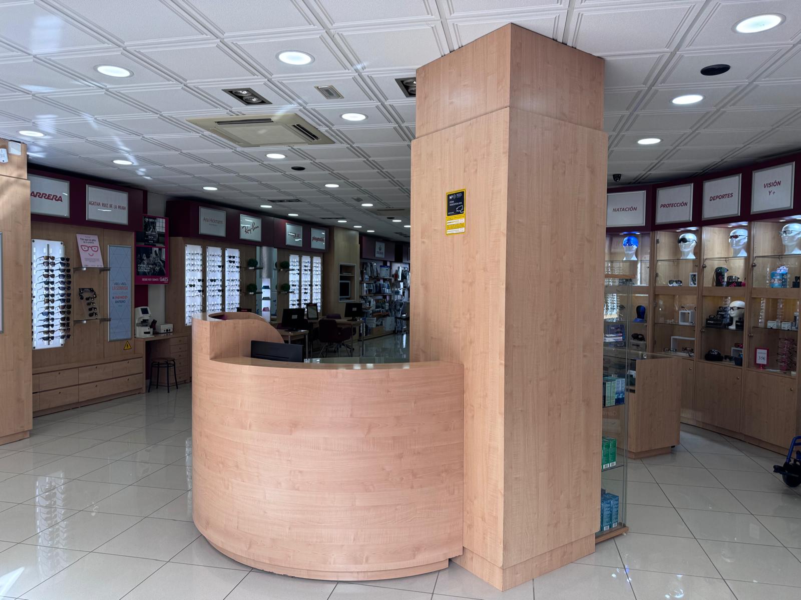 Óptica Center interior